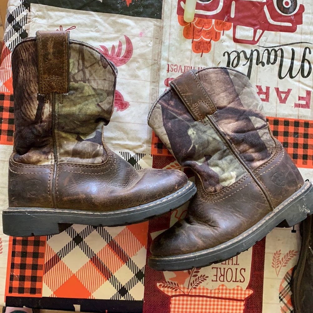 Ariat boys boots